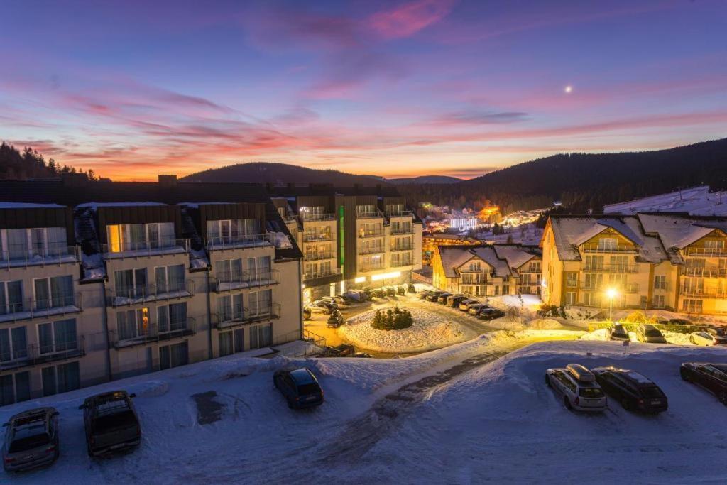 Panorama Ski, Bike, Spa & Restaurant #328 Сєнна Екстер'єр фото